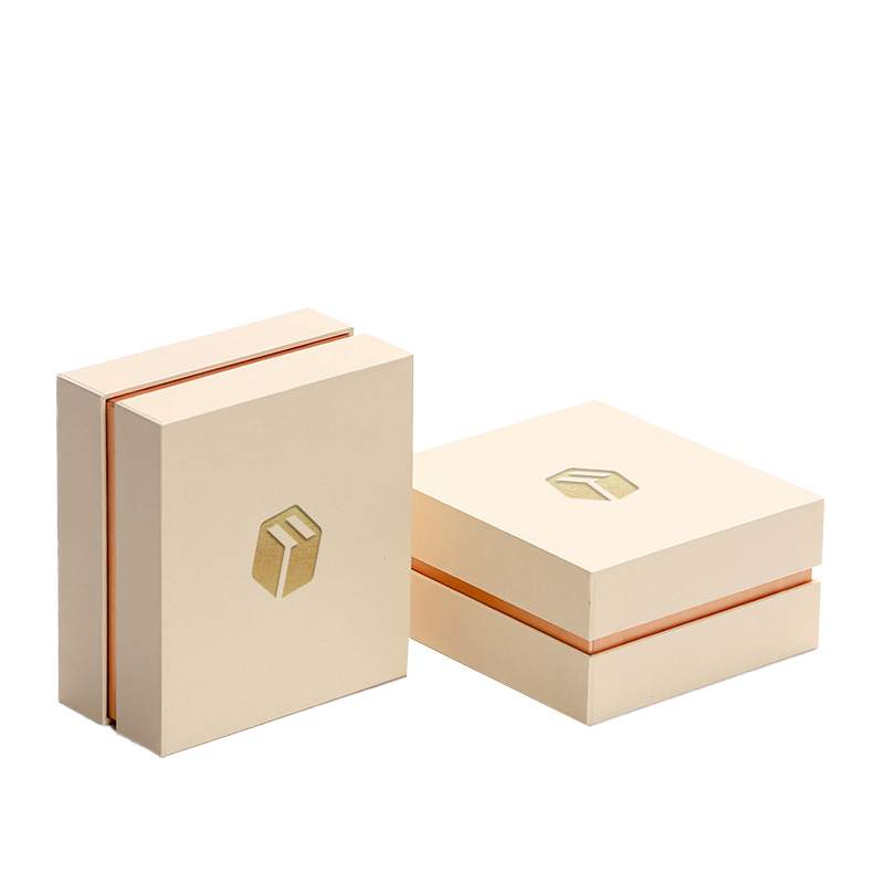 Quelle est la signification de la boîte cadeau du parfum?