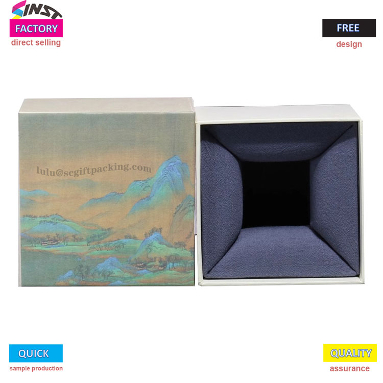 Le coffret cadeau tasse imprime la culture dans les détails