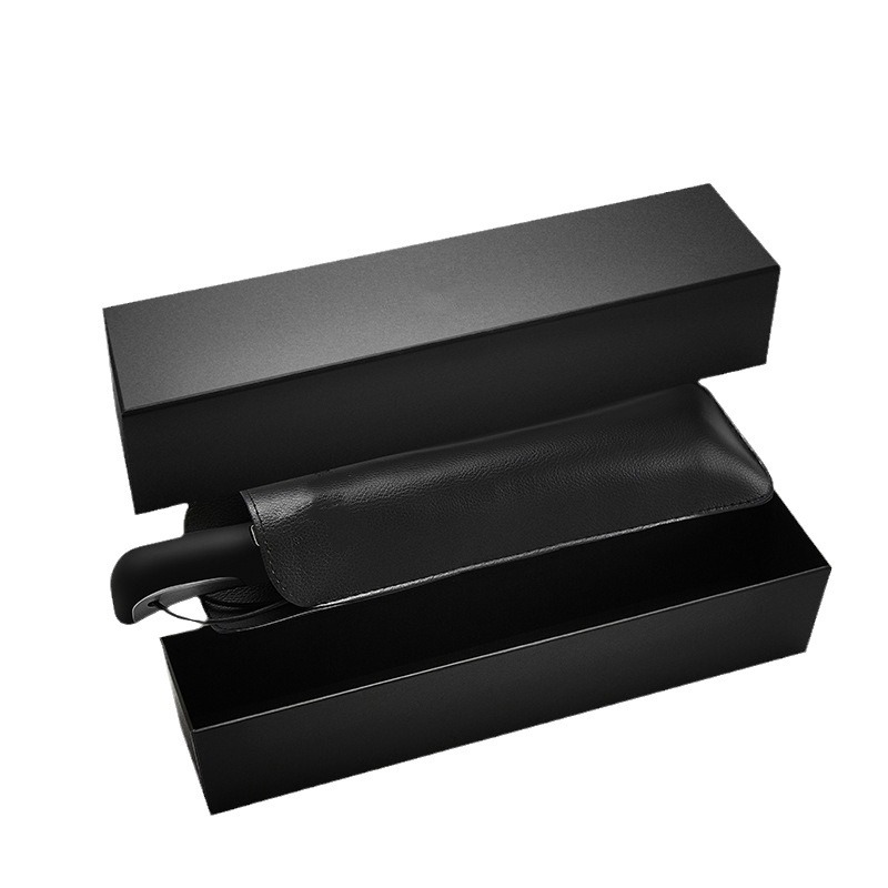 ​Présentation d'un élégant coffret cadeau noir rigide pour emballage de parapluie haut de gamme, ce qui en fait un choix idéal pour les cadeaux d'entreprise.